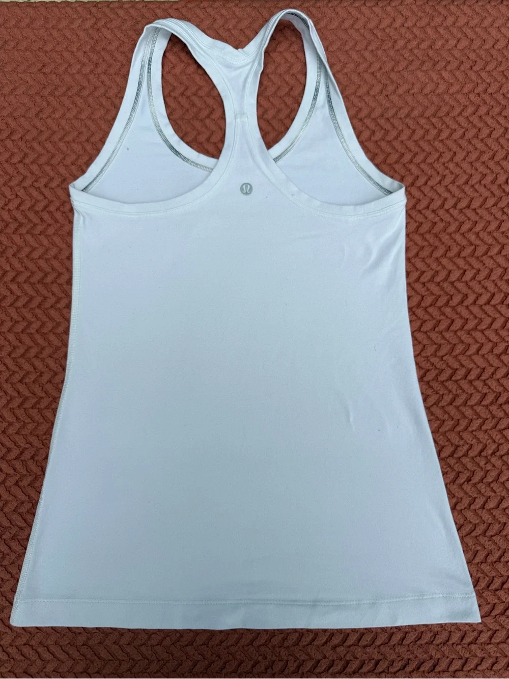 Lululemon lot of 5 tank tops size 6, all are in mint condition barely worn